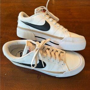 Women’s Nike Court Legacy Lift